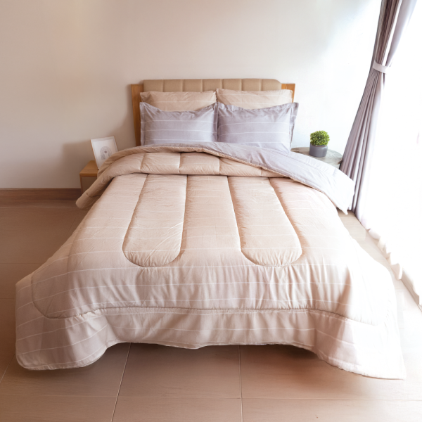 Tendido Acolchado Lineas Arena - Cama Doble - 140