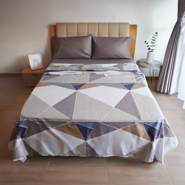 Juego de Sabana Geometrico Cafe - Cama Queen - 160